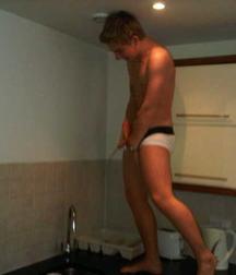 Boys pissing a lot 5dac719cb4c06.jpg
