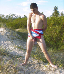 Boys pissing 7 5dacc97c2bdc9.jpg