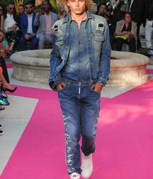 Male models 2 5dacce1a1ca1f.jpg