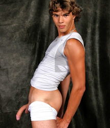 Male models 2 5dacce4d11fa3.jpg