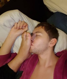 Sniffin is your job 5dadbc6fe1002.jpg
