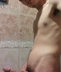 Boys make you smile 5dadc1fe675f2.jpg