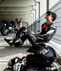 Bikers and buddies 5dadfec6f318d.jpg
