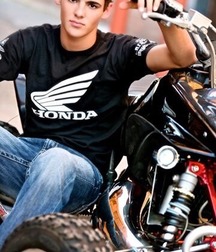 Bikers and buddies 5dadfee3dffe8.jpg