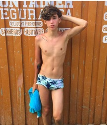 Sexy twinks 5daf81a33444d.jpg