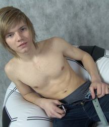 Blonde cutie - Raos 5db04e2d21f63.jpg