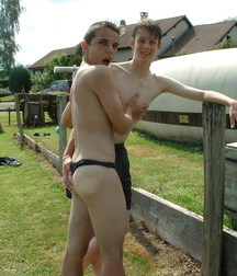Nude beach boys 5db082235a351.jpg