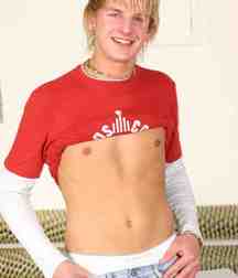 Blonde hottie Mark 5db08489195d9.jpg