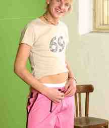 Blonde hottie Mark 5db084e620f4b.jpg