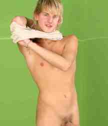 Blonde hottie Mark 5db084f721a2b.jpg