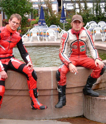 Biker in boots and leather 5db1c3dd8ce93.jpg
