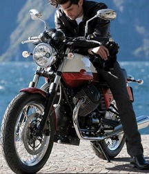 Biker in boots and leather 5db1c3ea14df0.jpg