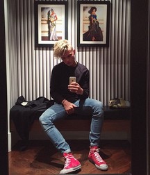Sneaker boys 11 5db1d94517fcf.jpg