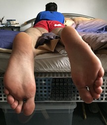 Guys foot odor 5db216bd842c4.jpg