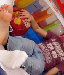 Sexy boy's feet 5db376e1a059e.jpg