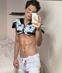 Twinks 196 5db4c55475c85.jpg