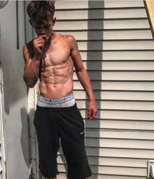 Lovely twinks 2 5db585bf010e7.png