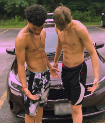 Boys on travel 5db70966c6f36.png