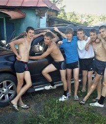 Boys on travel 5db7097c9a971.jpg