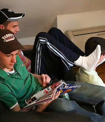 Webfinds boy feet 5db711e8465dd.jpg
