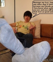 Webfinds boy feet 5db712b4a24ad.jpg