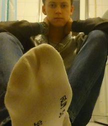 Webfinds boy feet 5db712ba00e54.jpg