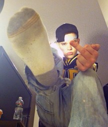 Webfinds boy feet 5db712bff11f6.jpg