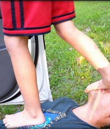 Webfinds boy feet 2 5db86d627a032.jpg