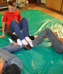 Webfinds boy feet 2 5db86d6601fda.jpg