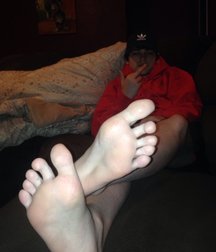 Webfinds boy feet 2 5db86d88aaff7.jpg