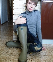 Leather and boot boys 5db8aebe35d95.jpg