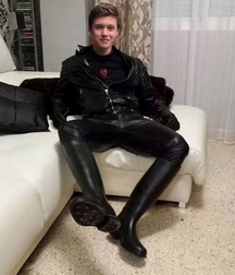 Leather and boot boys 5db8aecc4c963.jpg