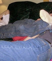 Webfinds boy feet 3 5db8bb08615bf.jpg