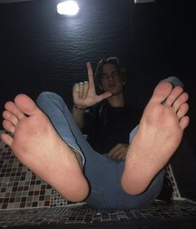 Webfinds boy feet 3 5db8bb09b8451.jpg