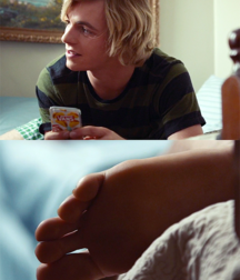 Webfinds boy feet 3 5db8bb3dcebce.png