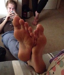 Webfinds boy feet 3 5db8bb73d91da.jpg