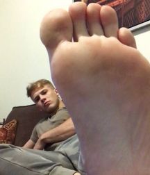 Webfinds boy feet 3 5db8bb770a767.jpg