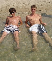 Muscle teens 2 5db8c315689c9.jpg