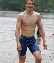 Muscle teens 2 5db8c34b8af4a.jpg