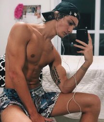 Muscle teens 2 5db8c3679b373.jpg