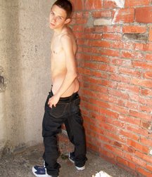 Randy 5db99c5433100.jpg