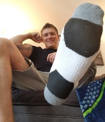 Sneaker sox and feet boys 5db9c11aa80db.jpg