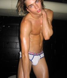 Twinks 197 5dba33fb975fa.jpg