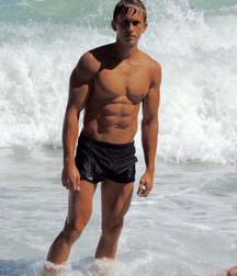 Just twinks 2 5dbc49cac7757.jpg