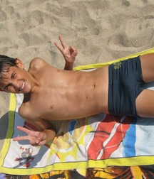 Just twinks 2 5dbc49f65f43f.jpg