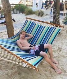 Famous feet 5dbda5959ac2f.jpg