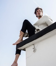 Famous feet 5dbda59a261ab.jpg