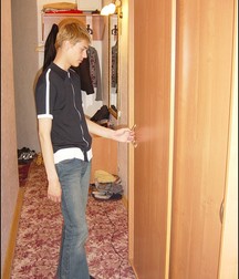 Ton @ home 5dbe1734141ff.jpg