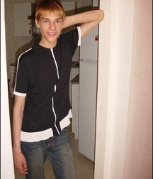 Ton @ home 5dbe173617422.jpg