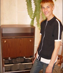 Ton @ home 5dbe174a0db51.jpg